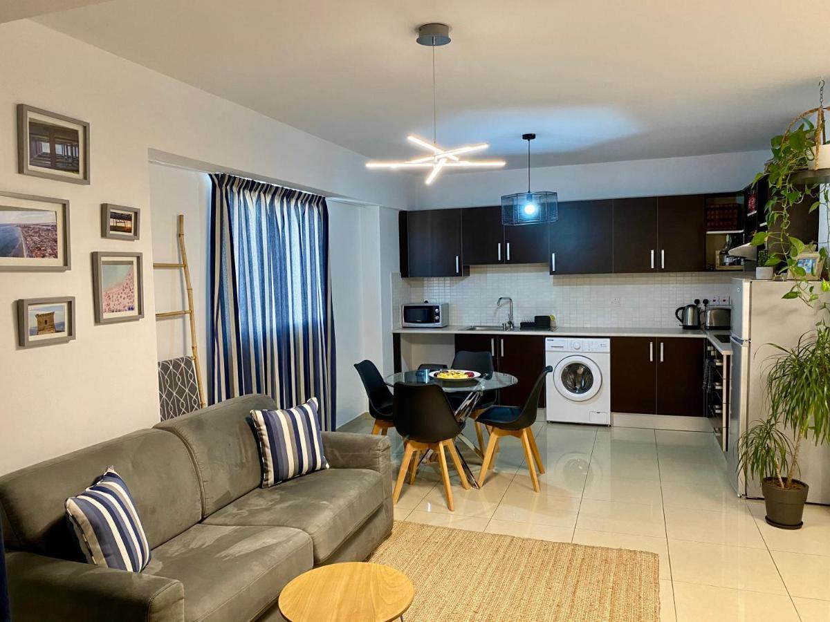 Fat Cow Apartment 103 Larnaca Esterno foto
